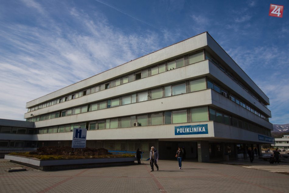 V OBRAZOCH:  Za deťmi v nemocničnej ZŠ v Bystrici chodia učiteľky k lôžkam