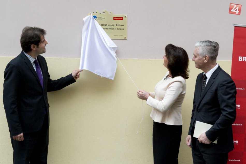 Odhalenie pamätnej tabule obetiam povodní