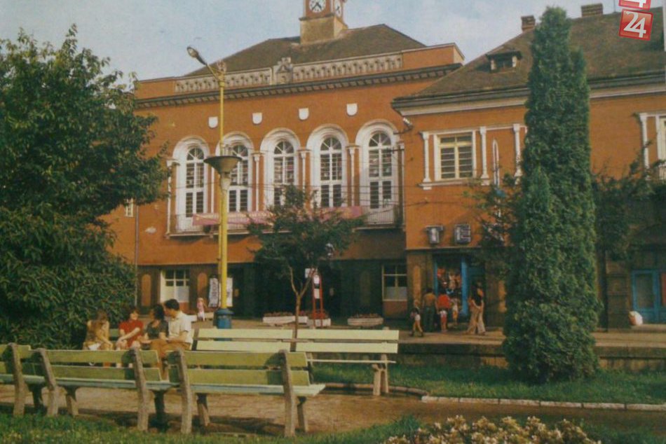 Michalovská radnica na starých FOTOGRAFIÁCH