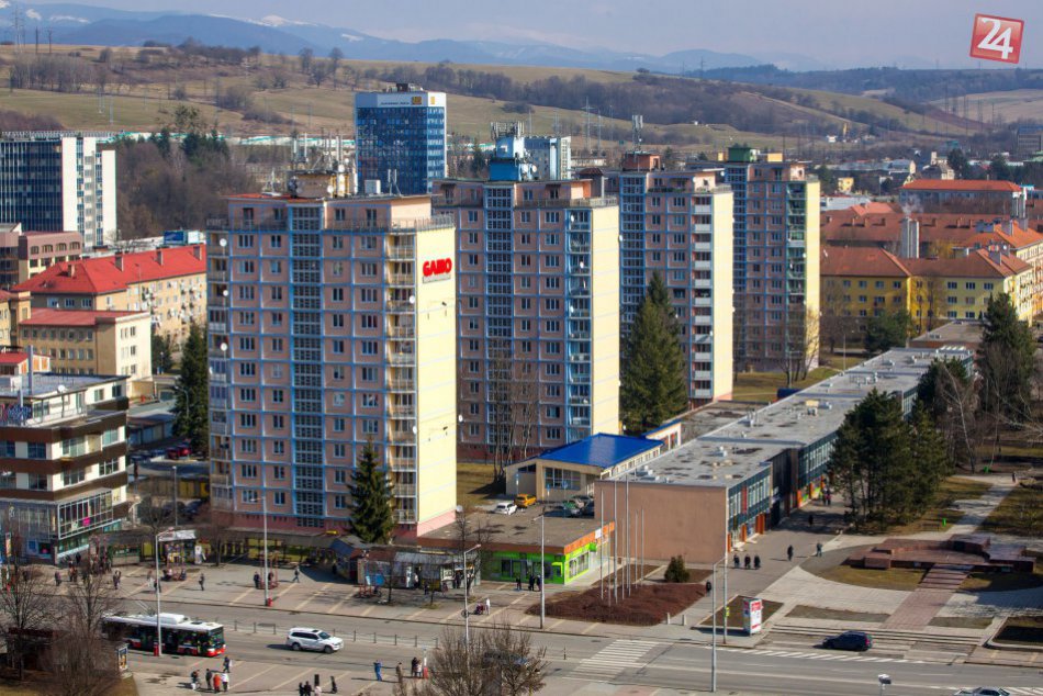 V OBRAZOCH: Krásy jarnej Bystrice z vtáčej perspektívy