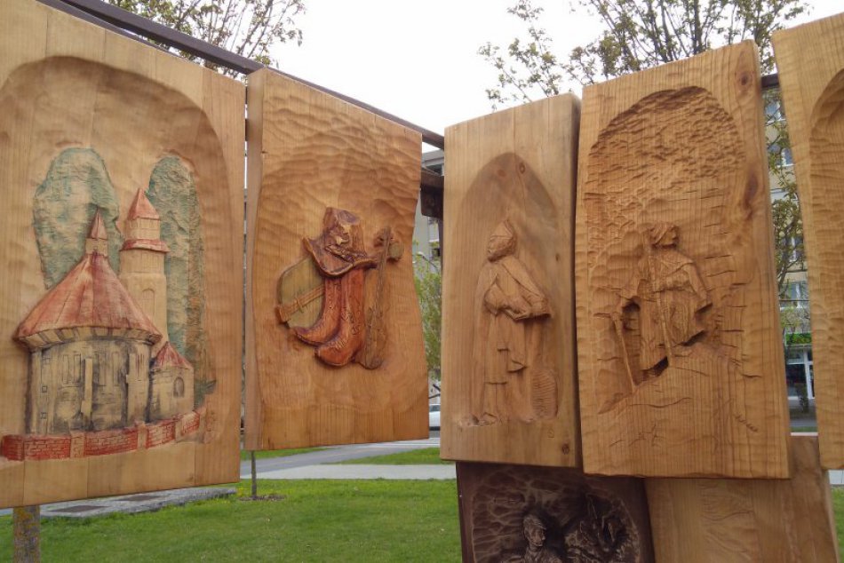 V OBRAZOCH: Krásne diela rezbára Ondreja z lučeneckých trhov 