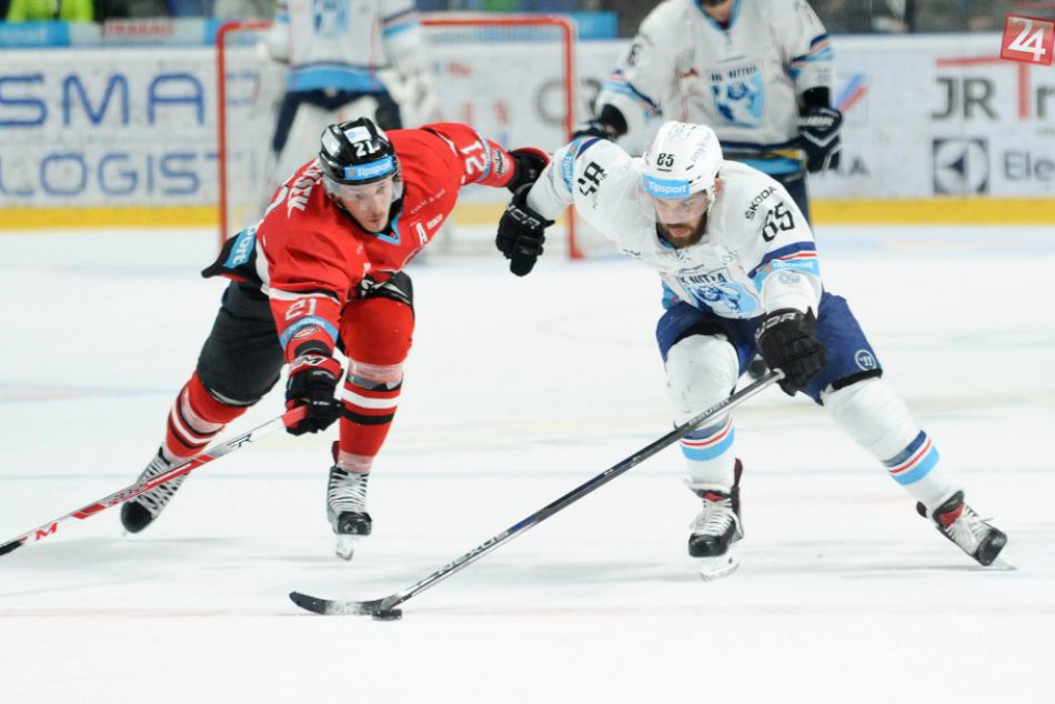 V OBRAZOCH: Triumf bystrických baranov na nitrianskom ľade. V sérii už vedú