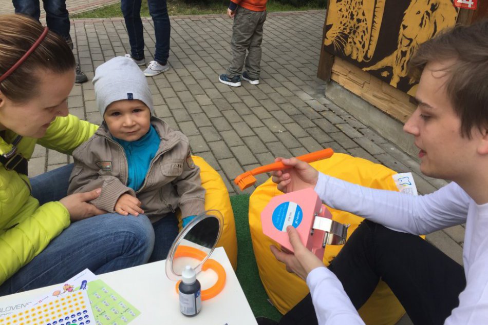 Daruj nám svoj úsmev / Starostlivosť o zuby