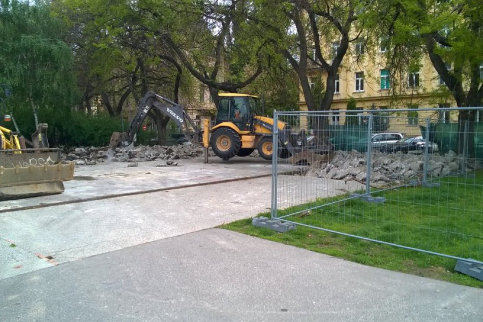 Začiatok budovania Landererovho parku