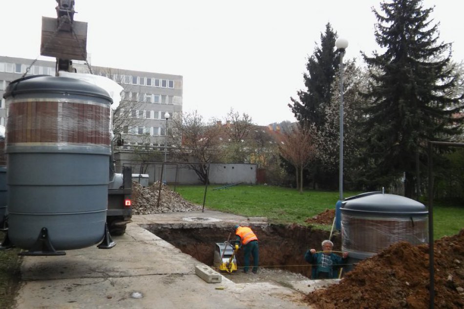 V OBRAZOCH: Vo Zvolene pribudnú nové polopodzemné kontajnery
