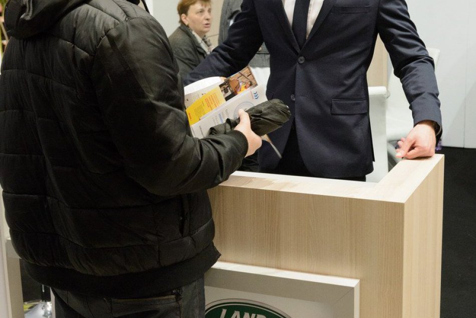 FOTO: Na agrokomplexe v Nitre ponúka prácu takmer 230 zamestnávateľov