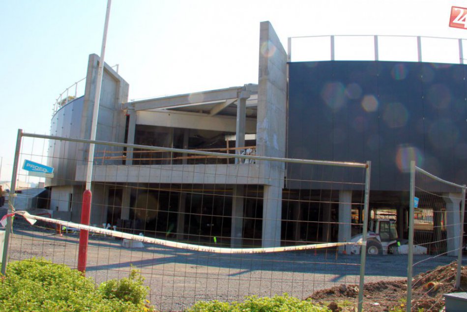 V OBRAZOCH: Práce na bystrickej autobuske značne pokročili