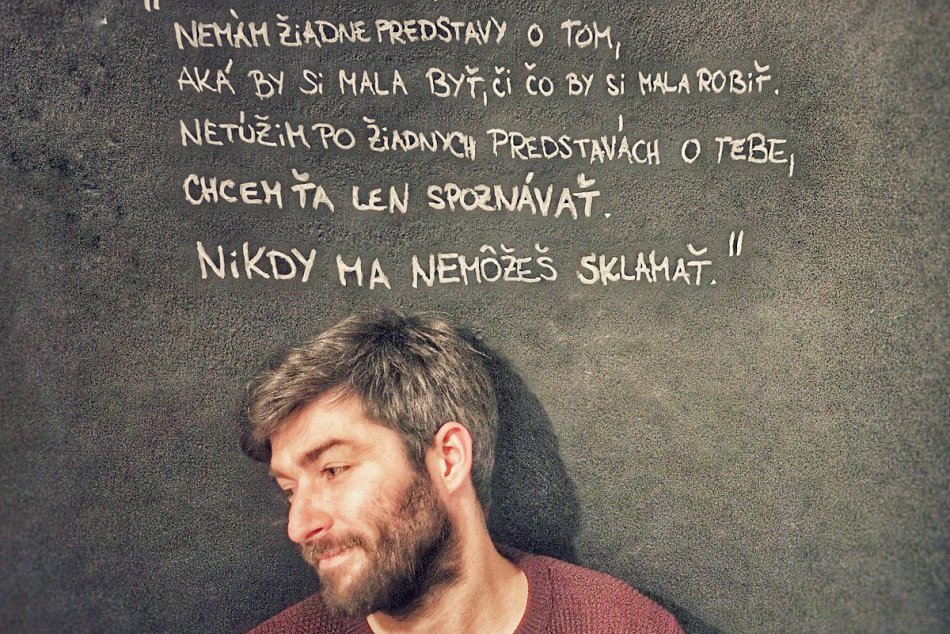 ROZHOVOR so spevákom Itchom Pčelárom: Svoju knižnú prvotinu pomenoval po dcérke