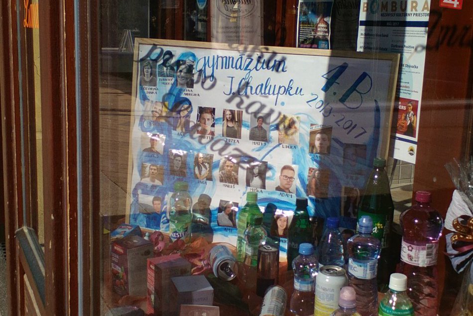 V OBRAZOCH: Tablá breznianskych maturantov