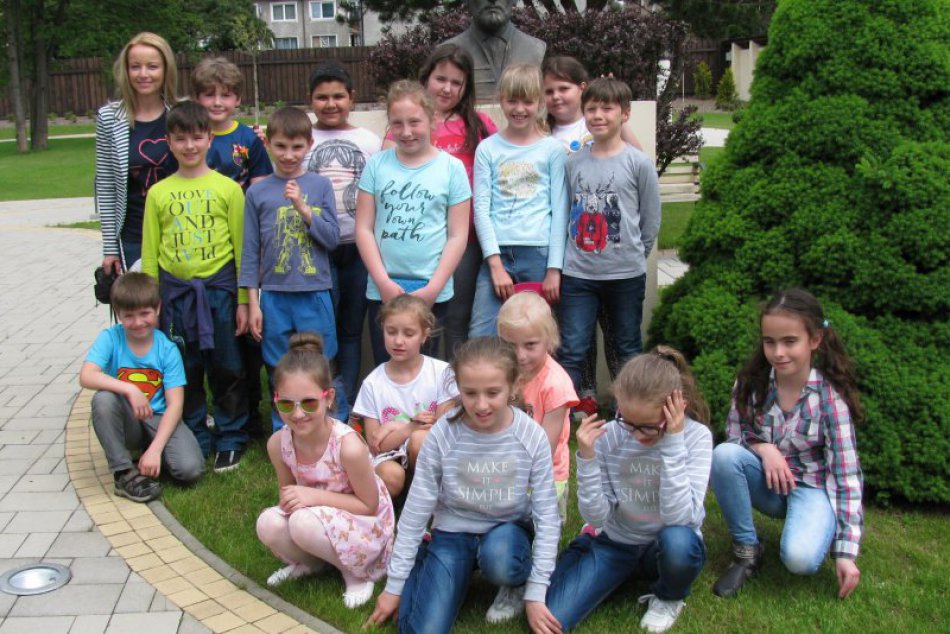 V OBRAZOCH: Návšteva Prvého slovenského gymnázia