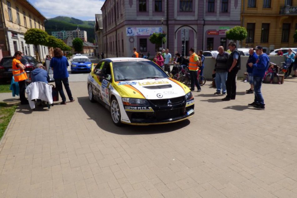 Obrazom: Rallysti v Dobšinej