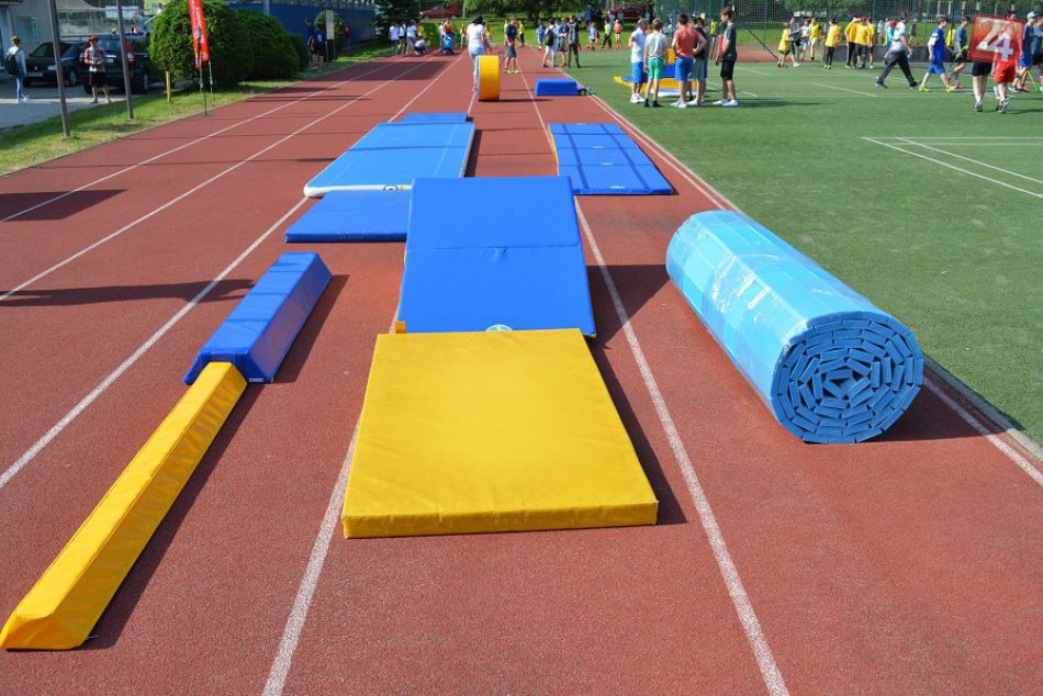 V OBRAZOCH: Nové gymnastické vybavenie pre bystrické školy