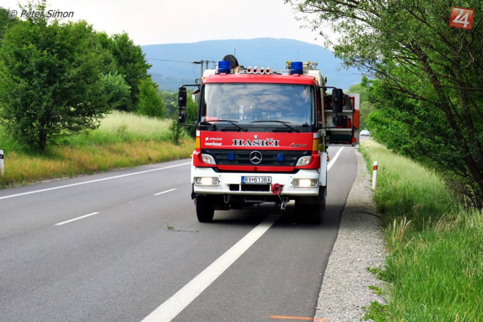 Obrazom: Dopravná nehoda medzi Brzotínom a Slavcom
