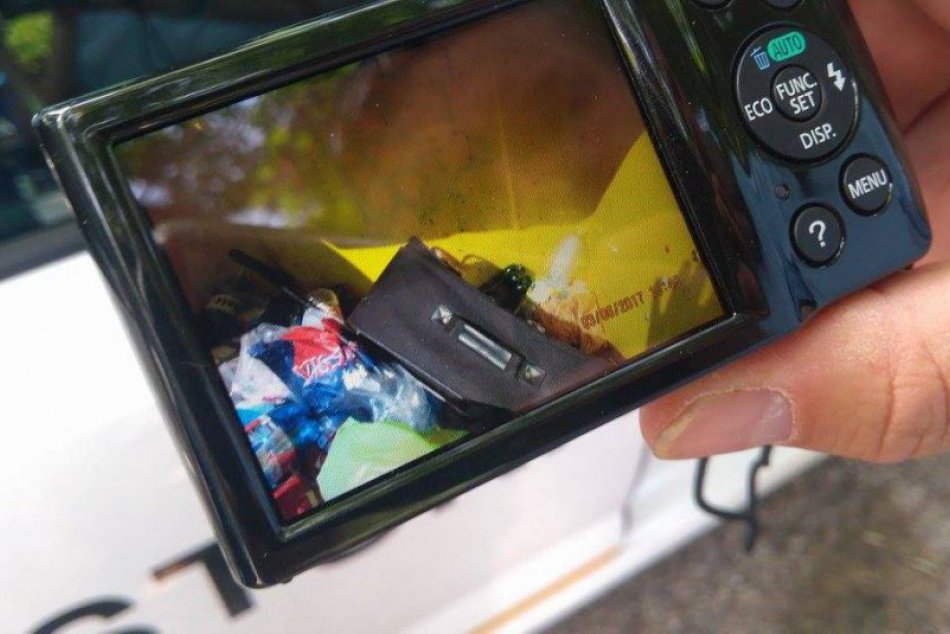 Fenka uväznená v kufri