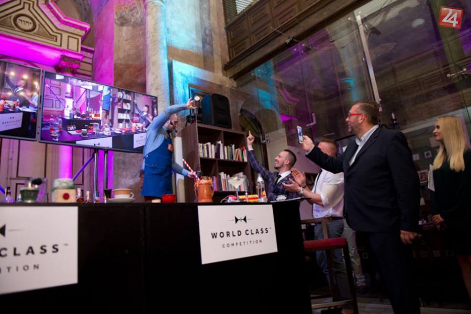 Krásny úspech zachytený na fotkách: Barmanovi Lukášovi sa podaril husársky kúsok