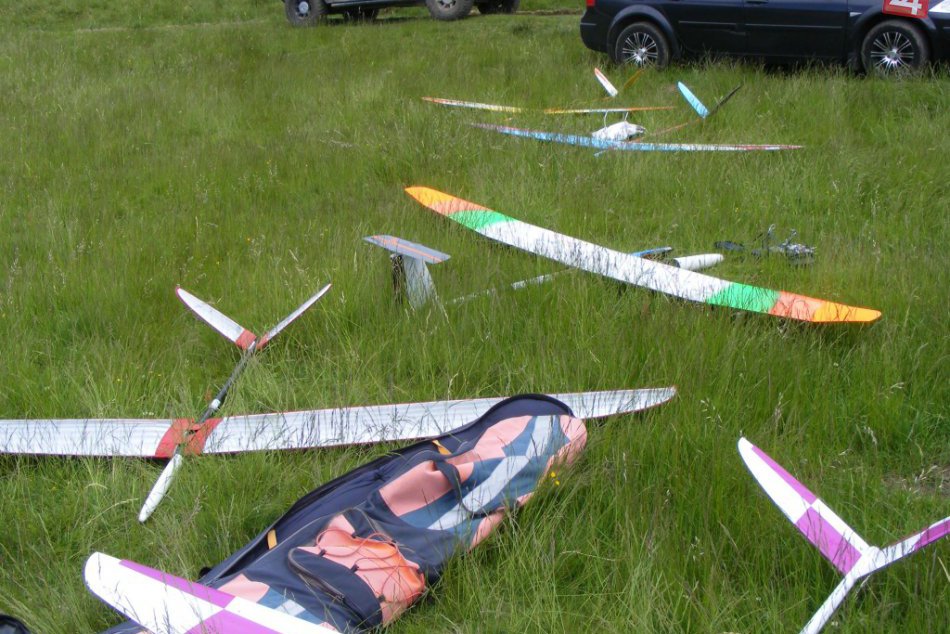 Obrazom: Súťaž leteckých modelárov