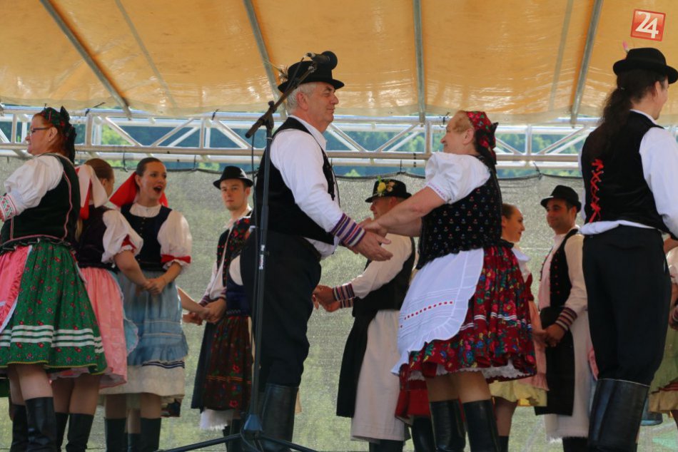 V OBRAZOCH: Oslavy v Revúčke priniesli folklór aj tradície