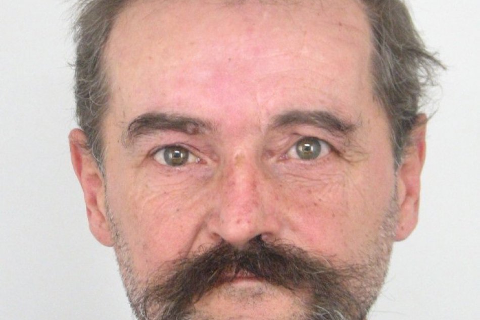 V OBRAZOCH: Zvolenskí policajti pátrajú po Ivanovi. Nevideli ste ho niekde?