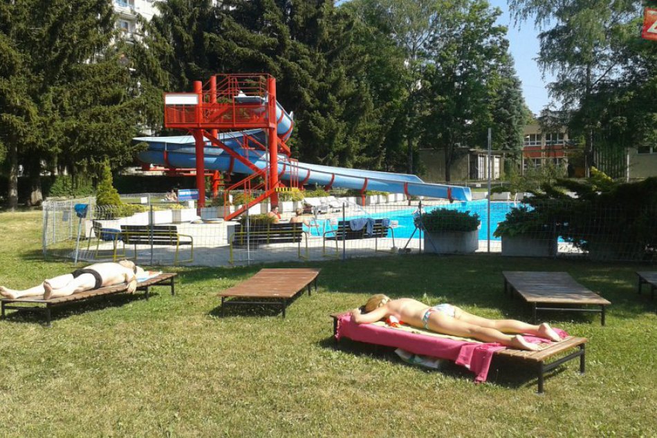 Letné kúpalisko v Považskej otvorené: Zábery z prvého dňa