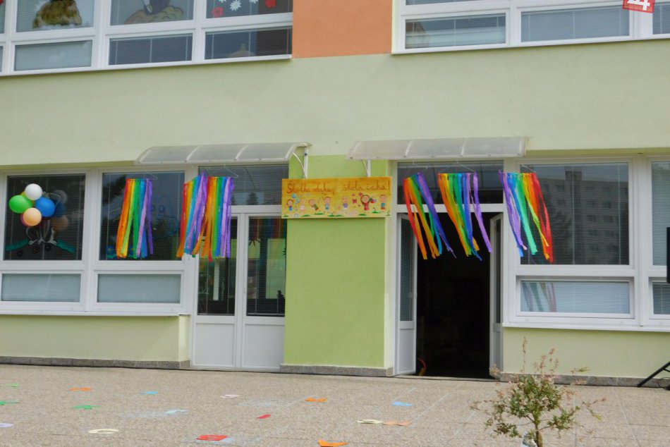 FOTO: Takto krásne sa lúčili so školkou predškoláci na sídlisku Západ