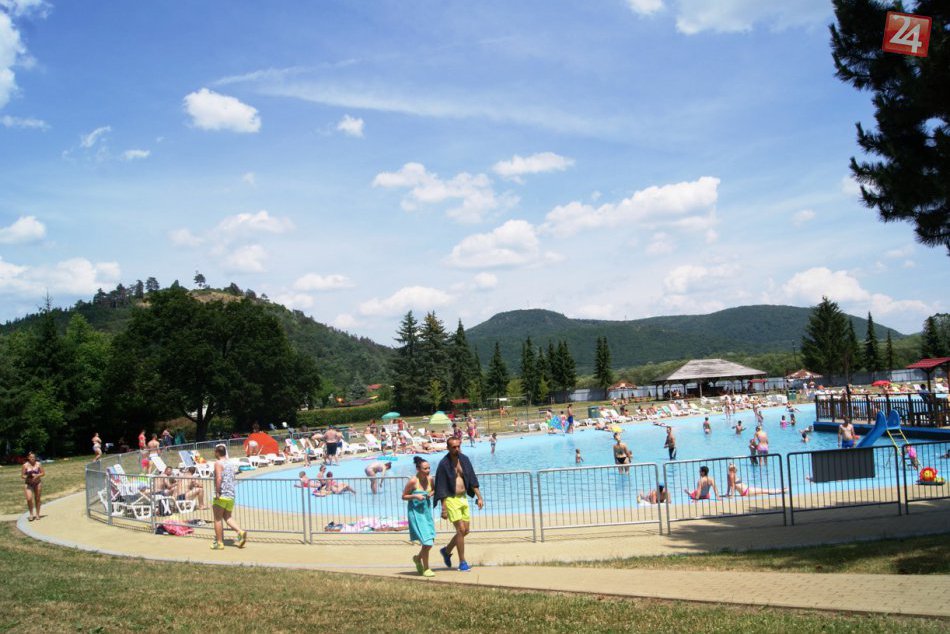 FOTO: Momenty z horúceho dňa na žiarskom kúpalisku