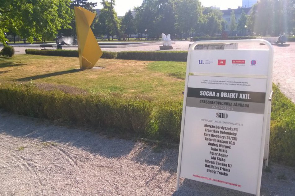 Socha a objekt XXII v Prezidentskej záhrade