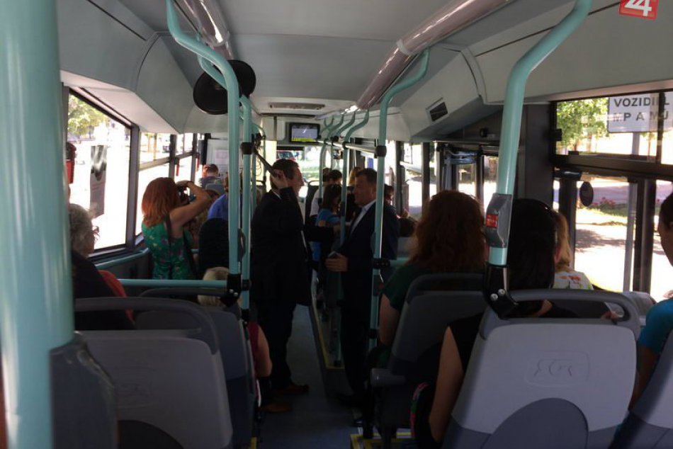 Nový autobus MHD v Šuranoch (2017)