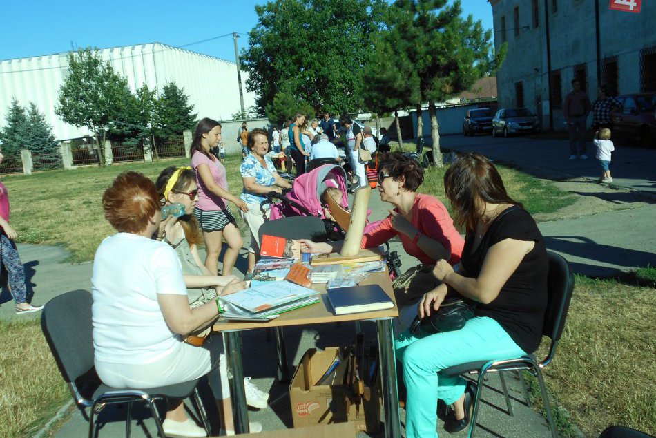 OBRAZOM: Pečenie waflí pri návšteve hostí z De Panne