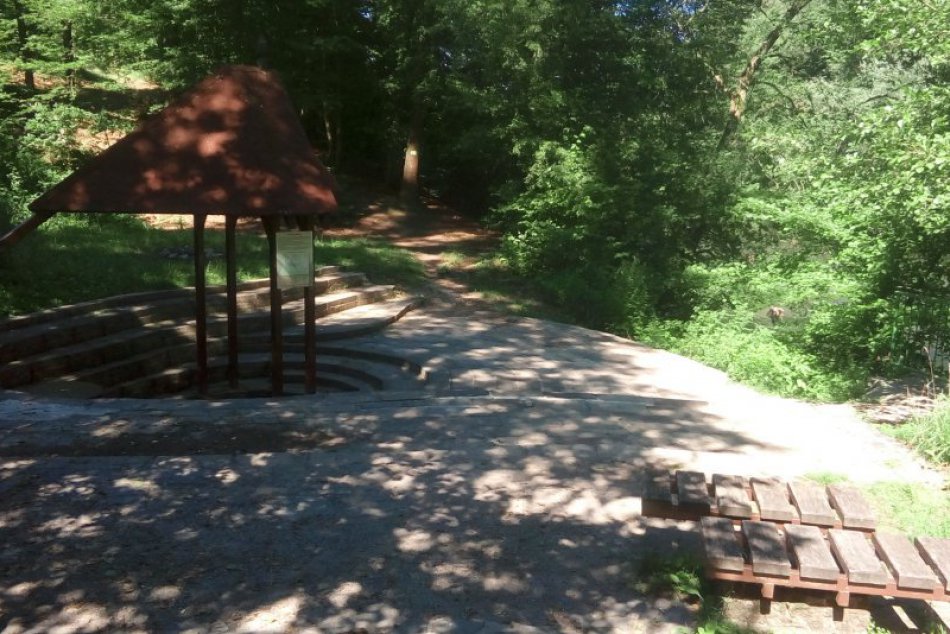 V OBRAZOCH: Dar prírody pod Pustým hradom