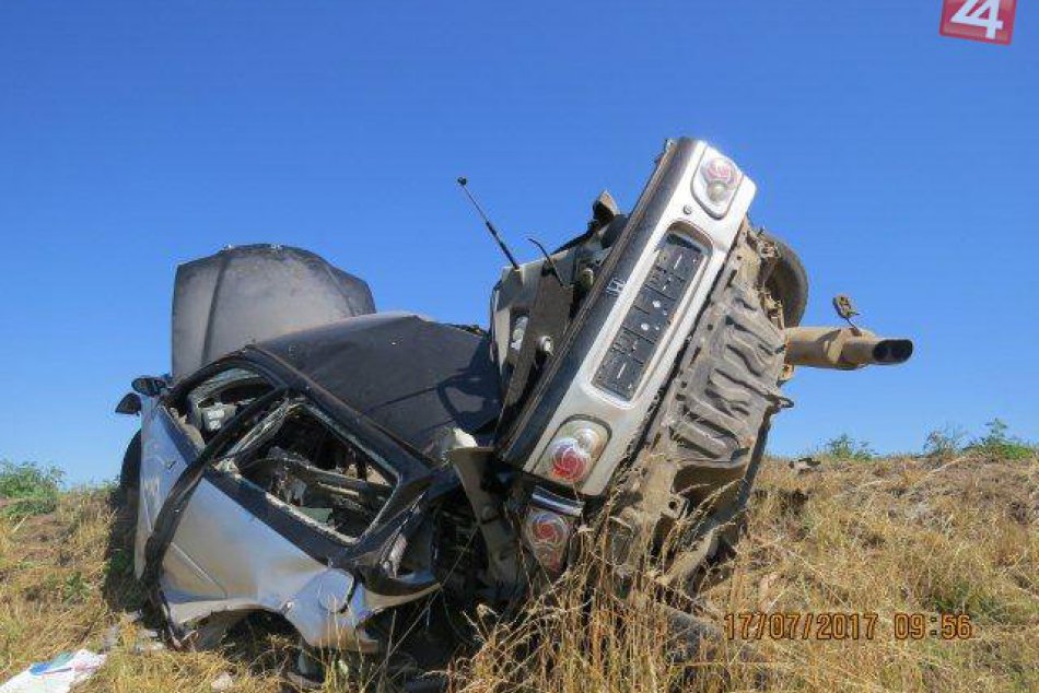 Obrovská tragédia: Na ceste medzi Nitrou a Moravcami zahynul chlapec (†17)