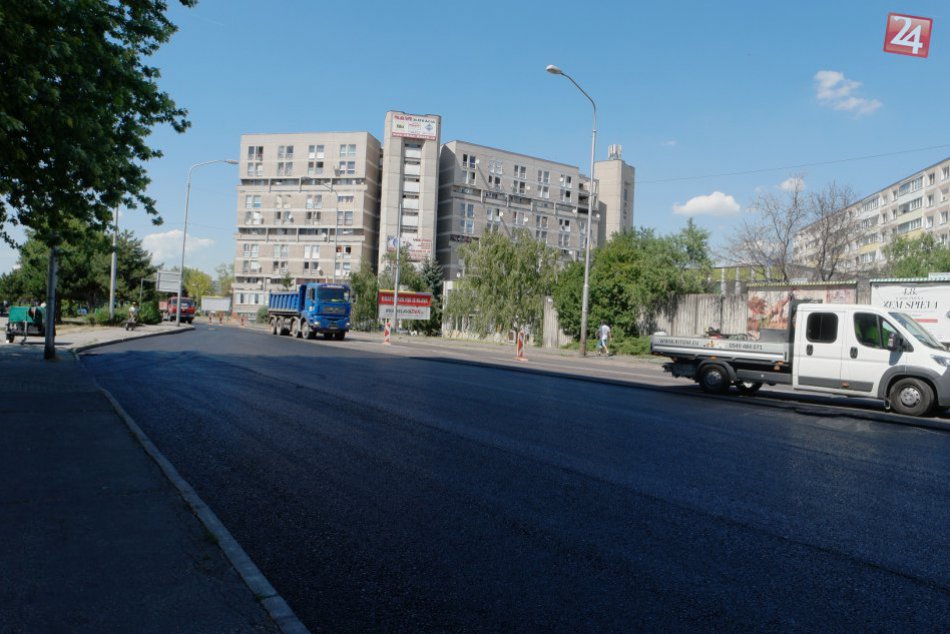 Opravy ciest vo Vrakuni