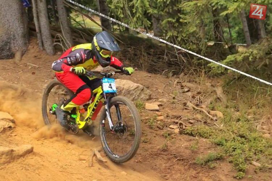 Považskobystričan Rasťo Baránek (22) vyhral zjazd seriálu EDC: Momenty úspechu