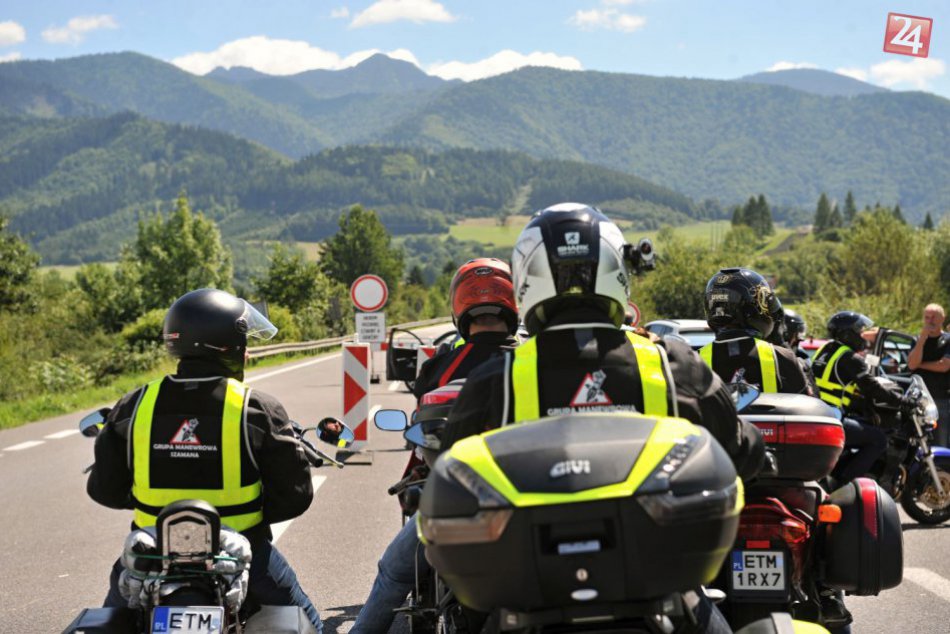 FOTO: Otvorili cestu pod Strečnom, platia však dopravné obmedzenia