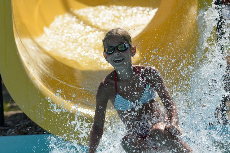 Nitrianske kúpalisko sa zapĺňa: Jeho bránami prejde denne aj 3-tisíc ľudí