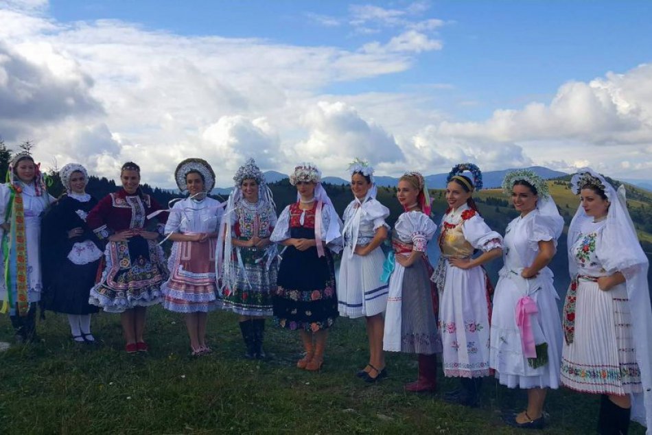 Zuzana Čajková v kroji