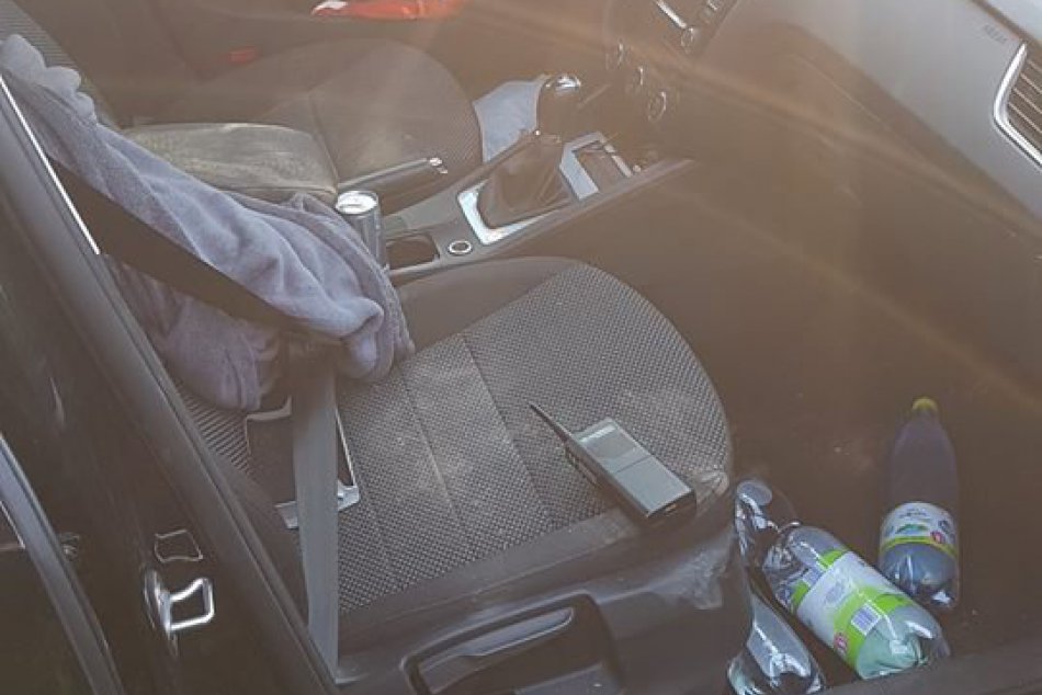 FOTKY od polície: Toto auto muži zákona prenasledovali na Zemplíne!