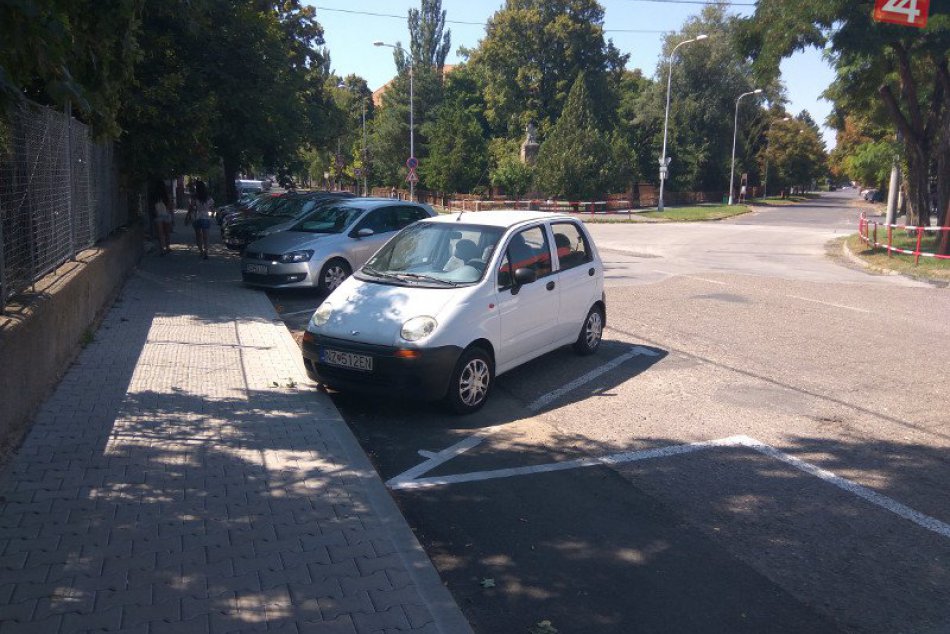 Parkoviská v Nových Zámkoch vybudované v roku 2017