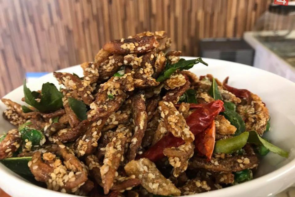 Čerstvé kobylky priamo z Thajska