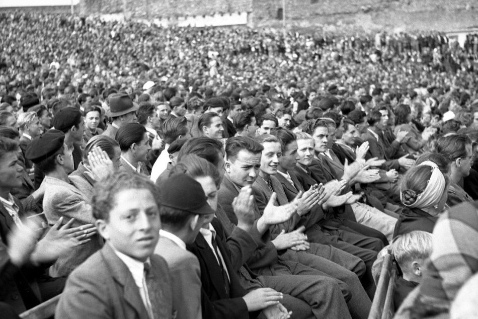 FOTO: Školská dochádzka počas minulého režimu