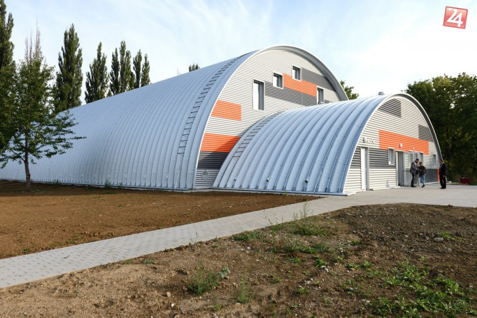 FOTO: V Nitre otvorili novú telocvičňu na Základnej škole Tulipánová