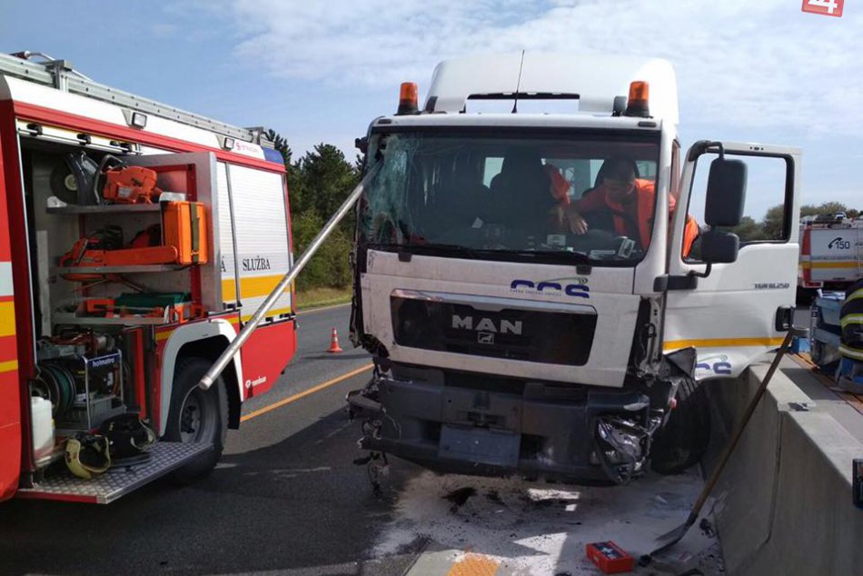 Nehoda na D1 (11. 9. 2017)