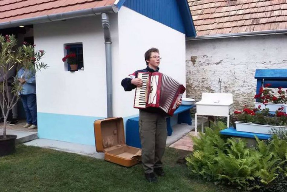 Naše mažoretky prezentovali: Navštívili partnerské mesto