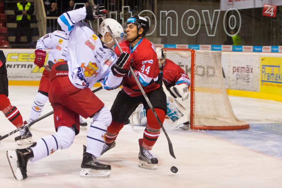 V OBRAZOCH: Pohronské derby na fotkách. Bystrica porazila Zvolen 4:2