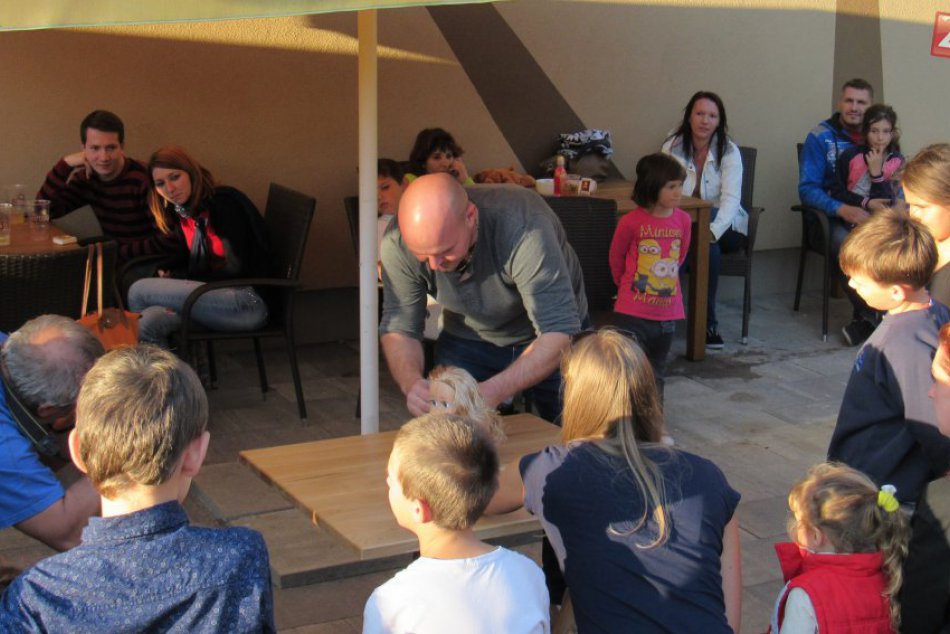 Zábava aj podpora nežných polovičiek: Muži si v Prešove vyskúšali ich rolu