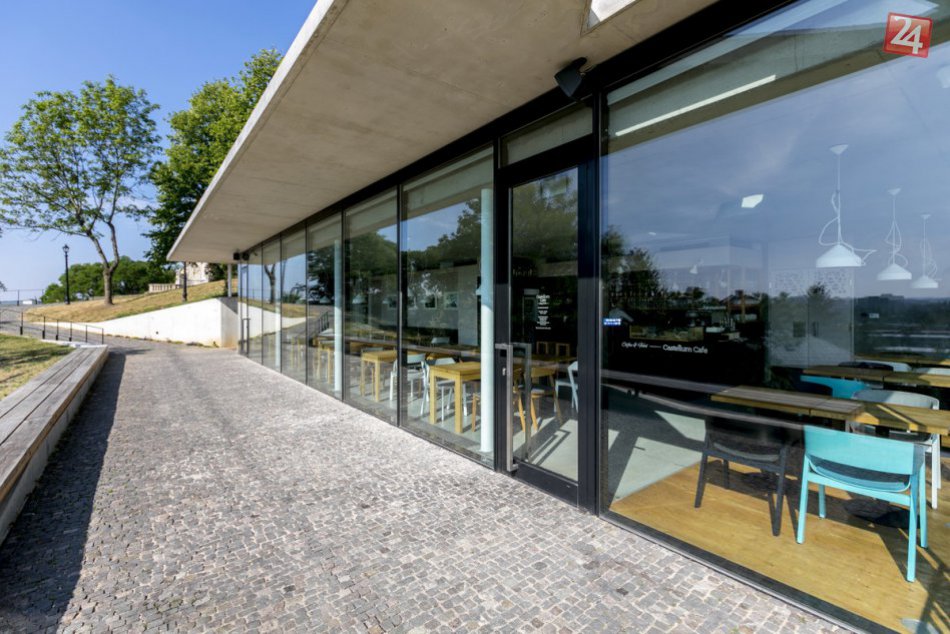 FOTO: Objekt pre turistov na Nitrianskom hrade získal cenu za architektúru 