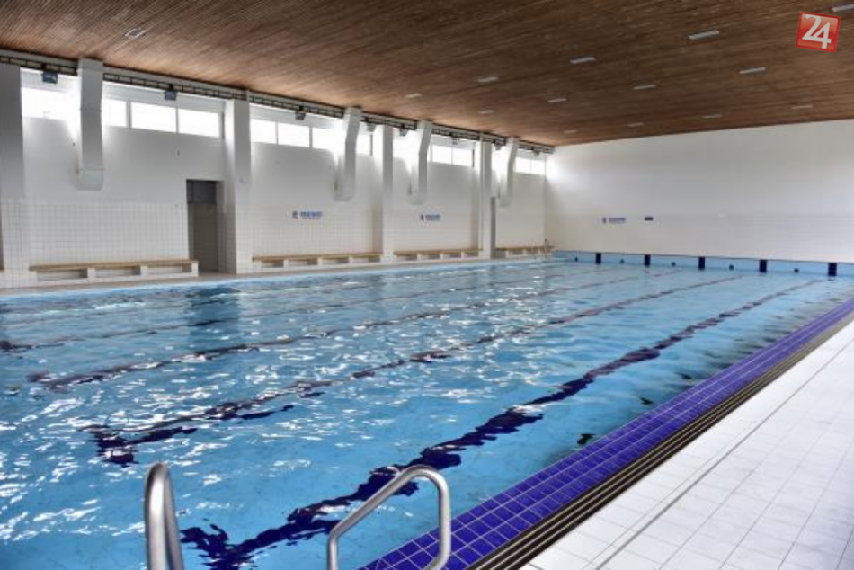 Zrekonštruovaná plaváreň Na pántoch