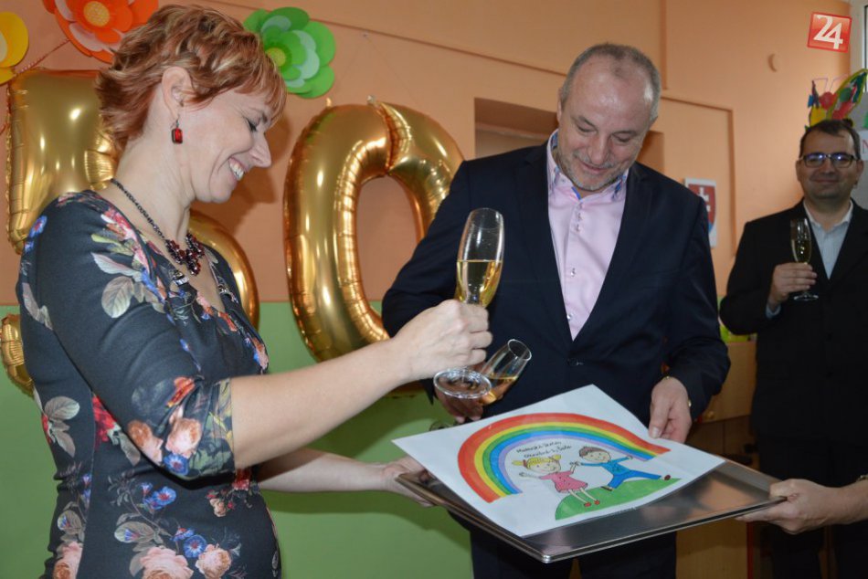 FOTO: Oslávili svoju päťdesiatku, škôlka uviedla do života svoje logo