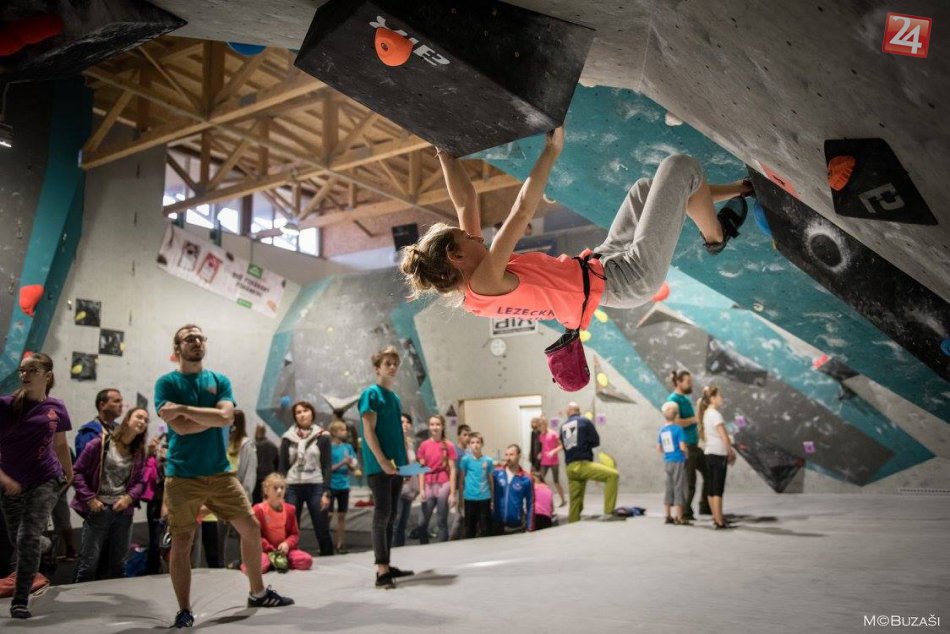 Na stene sa zapotili: Deti v Prešove bojovali na Majstrovstvách v lezení