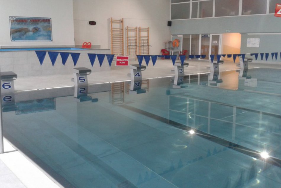 Považskobystrická plaváreň po rekonštrukcii: Vynovená bazénová časť aj sprchy