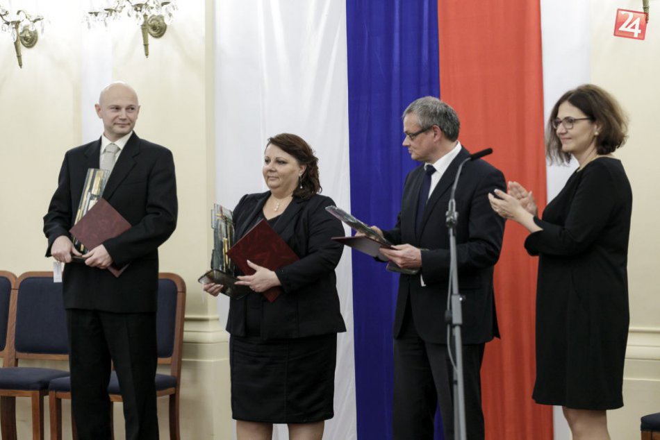 Slovenským vedcom sa dostalo pocty: Prebrali si Ceny za vedu a techniku